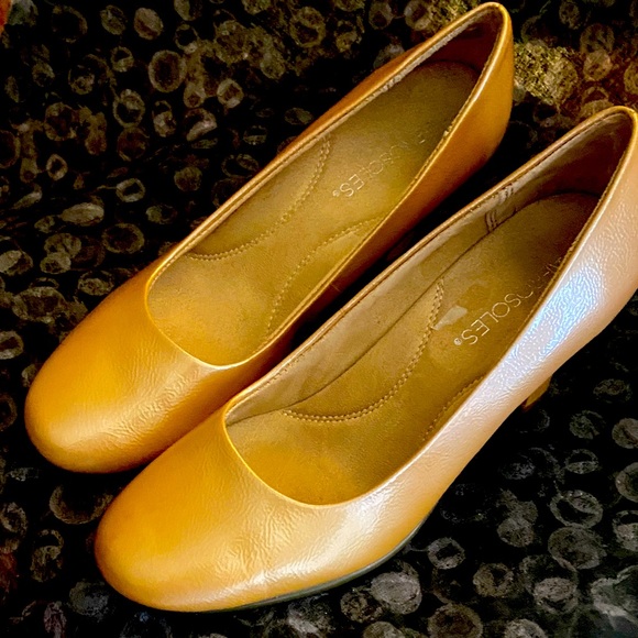 Chic Tan Flats by [Brand] - Picture 1 of 4